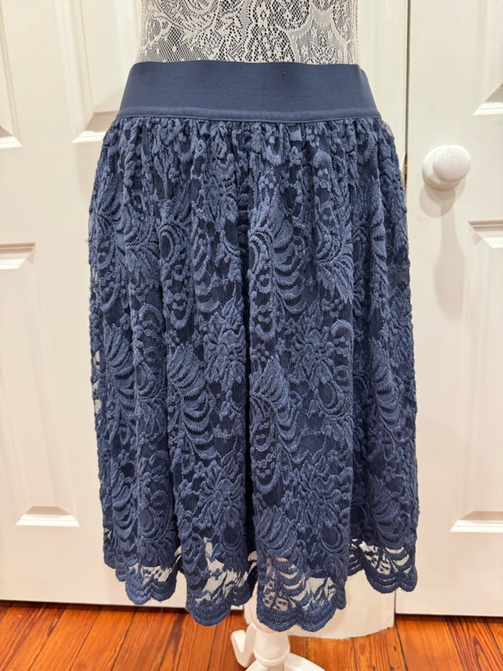 Torrid Navy Lace Coqette Fairycore A-line Skirt with Scalloped Hem Torrid Size 2
